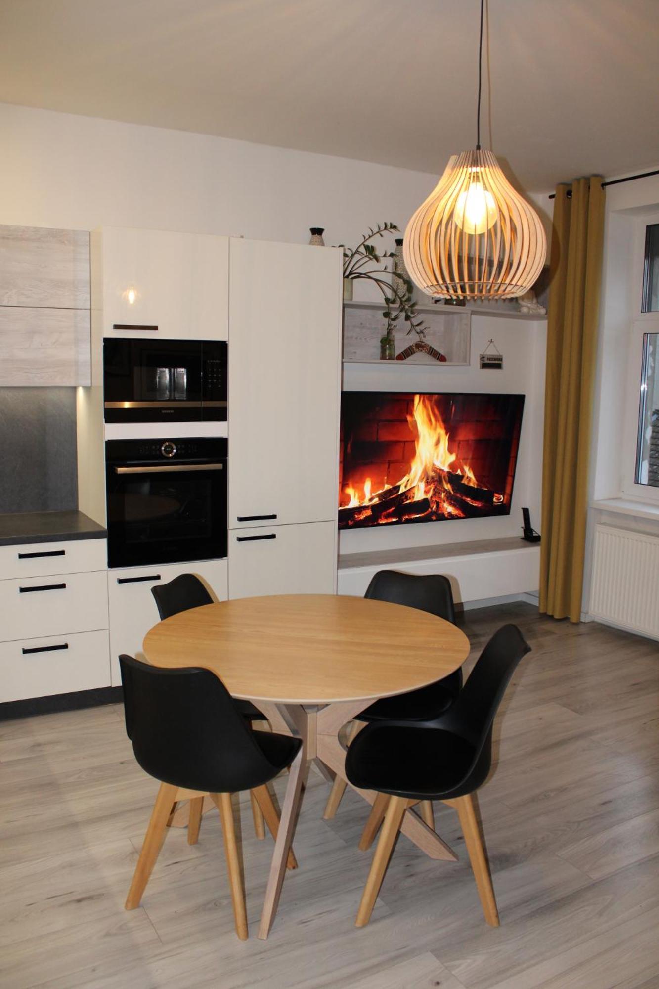 Lovely 2-Bedroom Apartment In Centre Of Братислава Екстериор снимка