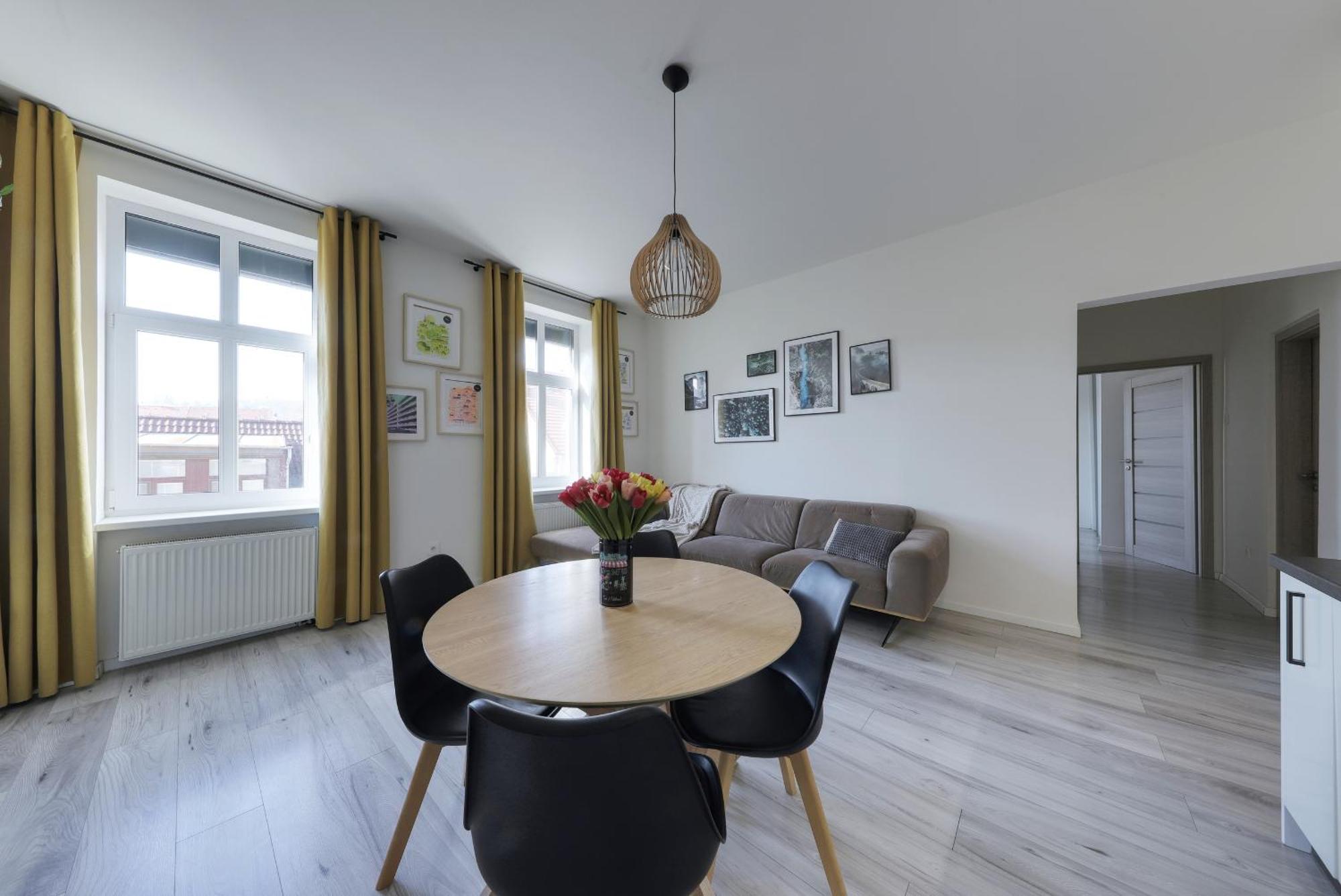 Lovely 2-Bedroom Apartment In Centre Of Братислава Екстериор снимка